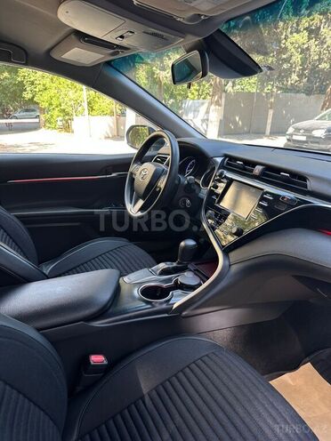 Toyota Camry-6
