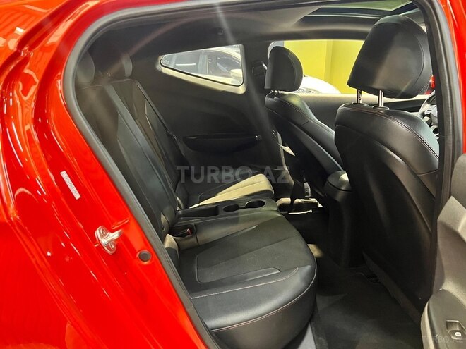Hyundai Veloster-20