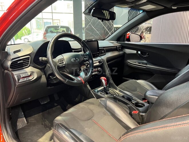 Hyundai Veloster-22