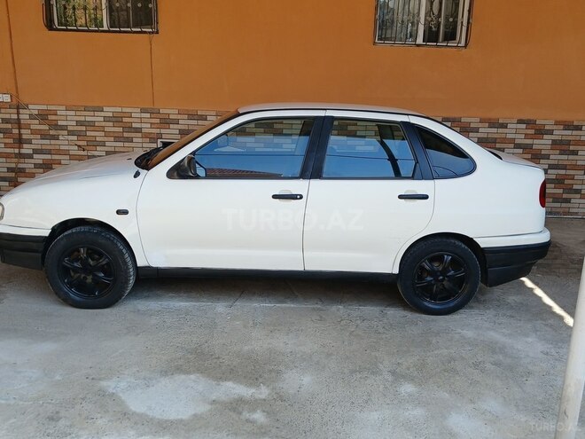 Volkswagen Polo 1996, 320,000 km - 1.6 l - Bakı