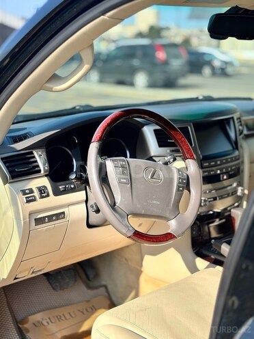 Lexus LX 570 2014, 196,000 km - 5.7 л - Bakı