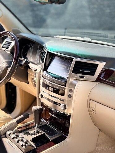 Lexus LX 570 2014, 196,000 km - 5.7 л - Bakı