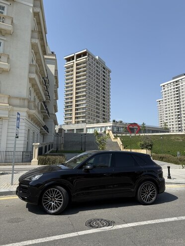 Porsche Cayenne-3