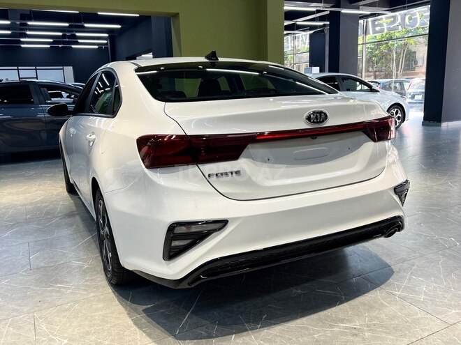 Kia Cerato-9