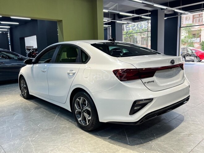 Kia Cerato-10