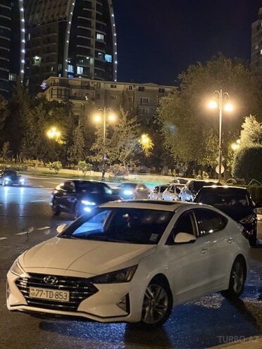 Hyundai Elantra 2019, 117,482 km - 2.0 l - Bakı
