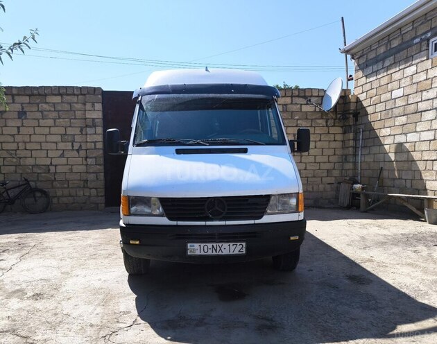 Mercedes Sprinter 208 1996, 864,000 km - 2.2 л - Tovuz