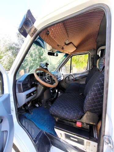 Mercedes Sprinter 208 1996, 864,000 km - 2.2 л - Tovuz