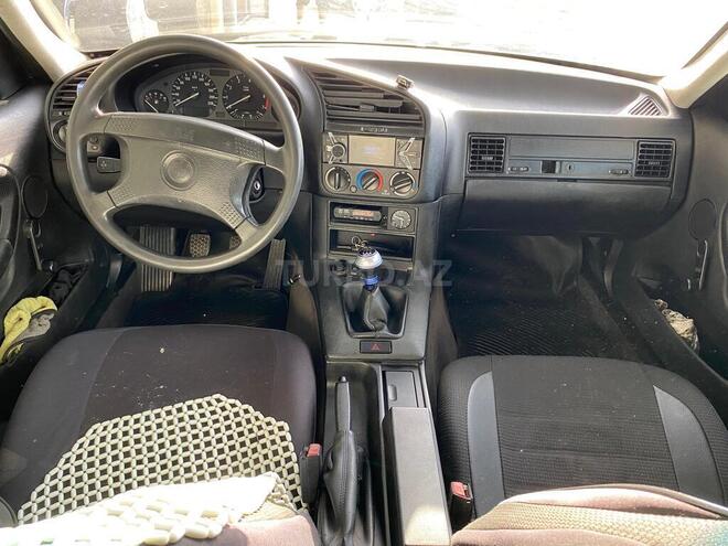 BMW 318 1993, 280,000 km - 1.8 l - Bakı