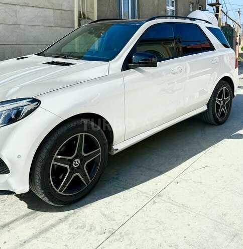 Mercedes GLE 350 4MATIC 2018, 192,500 km - 3.0 л - Bakı
