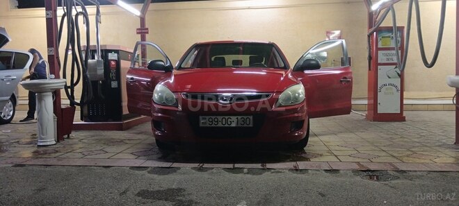 Hyundai i30 2009, 350,000 km - 1.4 l - Gəncə