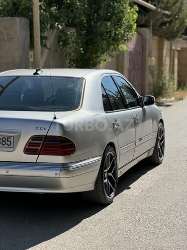 Mercedes E 270 2000, 384,000 km - 2.7 l - Bakı