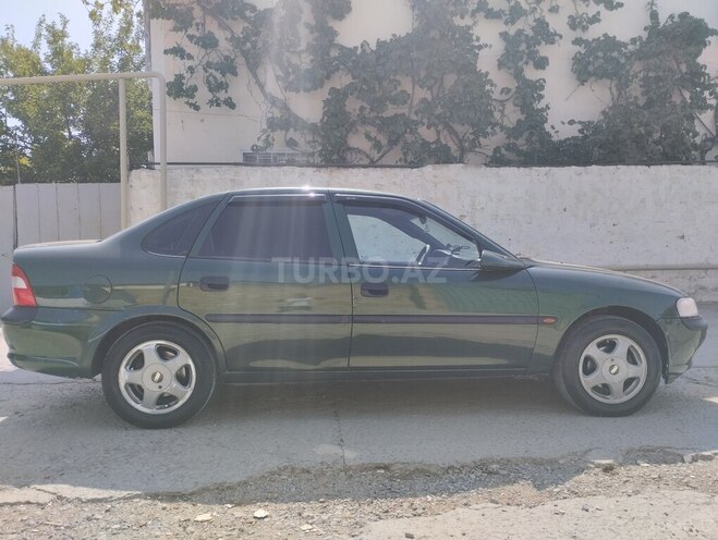 Opel Vectra 1996, 296,300 km - 1.8 l - Sumqayıt