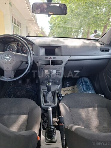 Opel Astra 2004, 293,000 km - 1.4 l - Yevlax