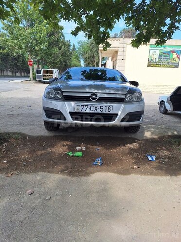 Opel Astra 2004, 293,000 km - 1.4 l - Yevlax