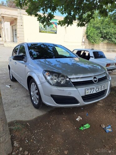 Opel Astra 2004, 293,000 km - 1.4 l - Yevlax