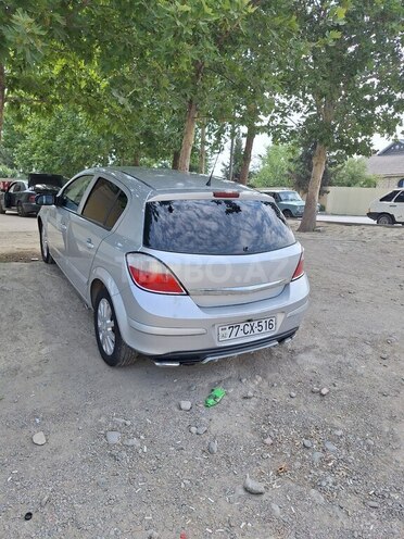 Opel Astra 2004, 293,000 km - 1.4 l - Yevlax