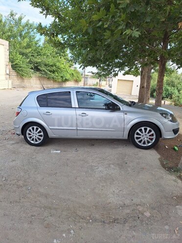 Opel Astra 2004, 293,000 km - 1.4 l - Yevlax