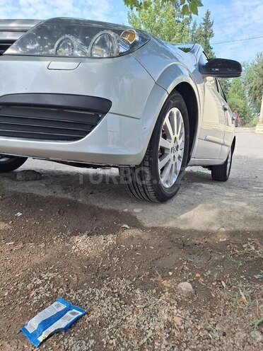 Opel Astra 2004, 293,000 km - 1.4 l - Yevlax