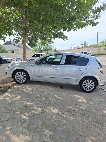Opel Astra 2004, 293,000 km - 1.4 l - Yevlax