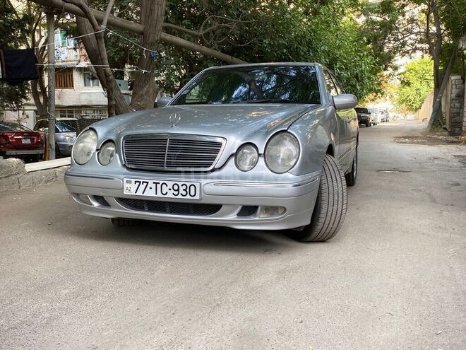 Mercedes E 220 d 2001, 270,000 km - 2.2 l - Bakı