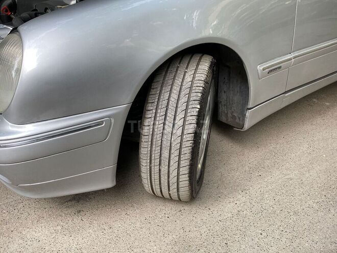 Mercedes E 220 d 2001, 270,000 km - 2.2 l - Bakı