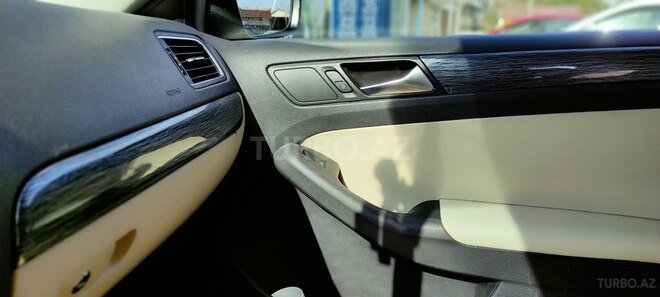 Volkswagen Jetta 2016, 130,000 km - 1.4 l - Bakı