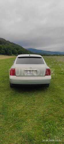 Volkswagen Passat 1999, 221,974 km - 2.8 l - Qusar
