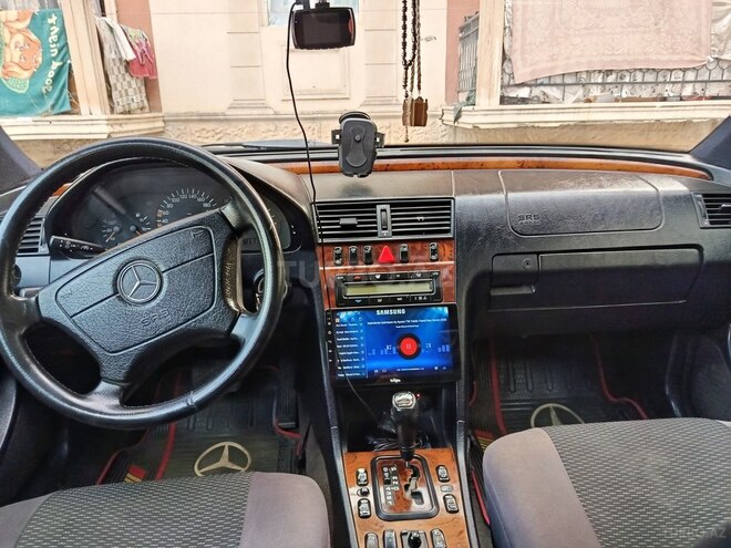 Mercedes C 240 1999, 332,165 km - 2.4 л - Şamaxı