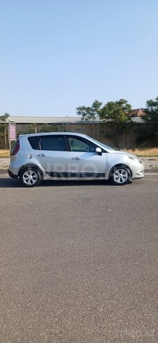 Renault Megane-2