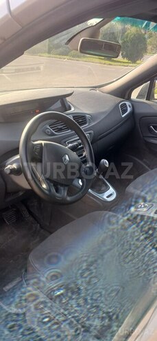 Renault Megane-7