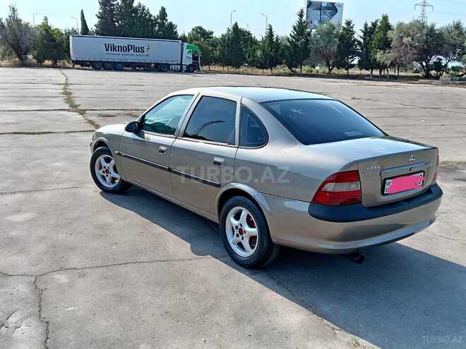 Opel Vectra-13