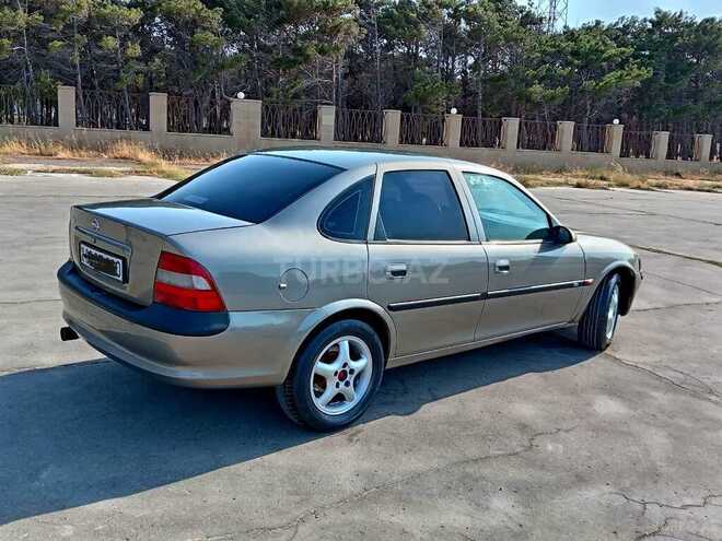Opel Vectra-11