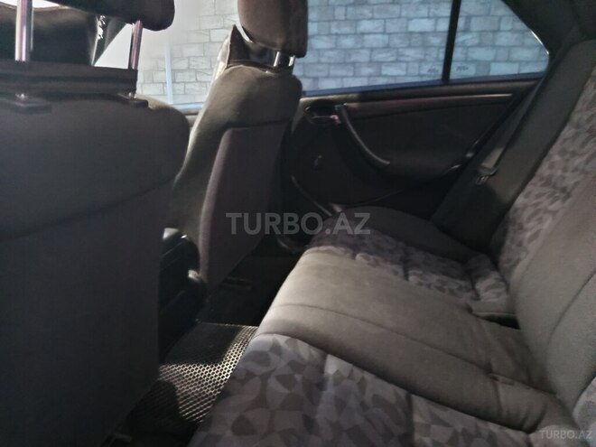 Mercedes C 200 1998, 240,000 km - 2.0 l - Şamaxı