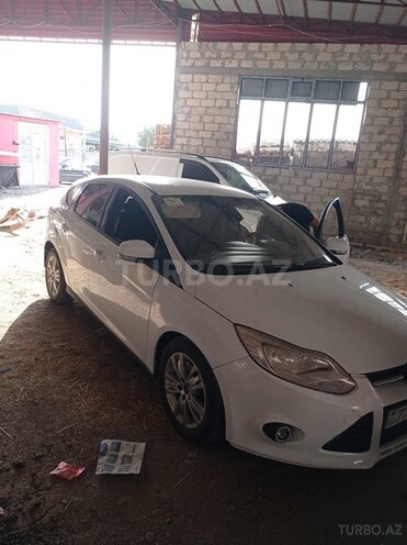 Ford Focus 2013, 397,853 km - 1.6 l - Beyləqan