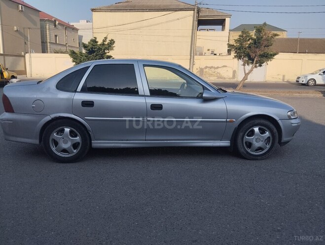 Opel Vectra 1999, 421,214 km - 1.6 l - Sumqayıt