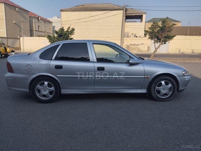 Opel Vectra 1999, 421,214 km - 1.6 l - Sumqayıt