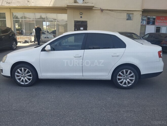 Volkswagen Jetta-4