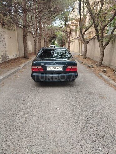 Mercedes E 220 d 2000, 333,288 km - 2.2 l - Bakı