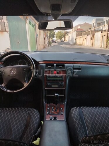 Mercedes E 220 d 2000, 333,288 km - 2.2 l - Bakı