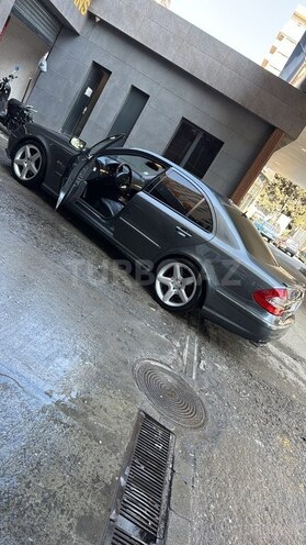 Mercedes E 350 2006, 224,570 km - 3.5 l - Bakı