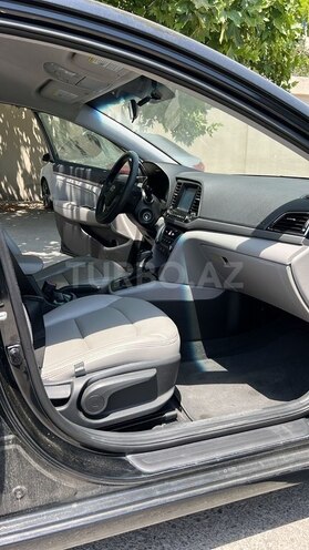 Hyundai Elantra 2018, 124,000 km - 2.0 l - Bakı