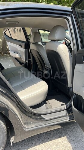 Hyundai Elantra 2018, 124,000 km - 2.0 l - Bakı