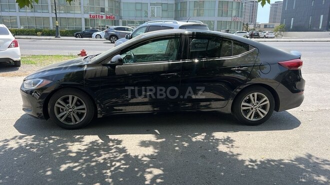 Hyundai Elantra 2018, 124,000 km - 2.0 l - Bakı