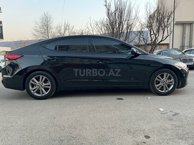 Hyundai Elantra 2018, 124,000 km - 2.0 l - Bakı