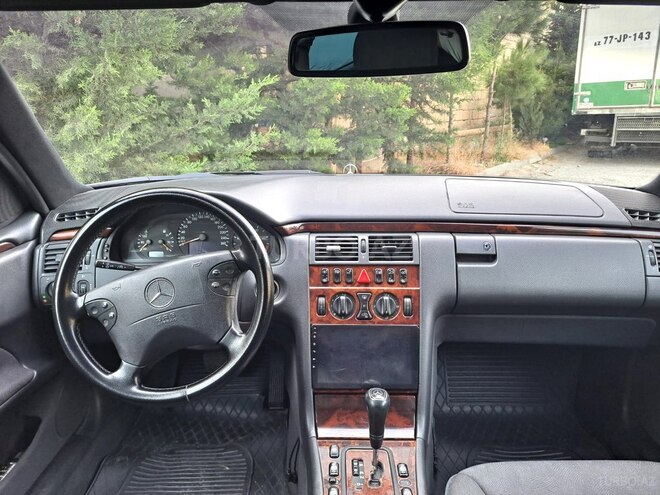 Mercedes E 220 d 2000, 363,880 km - 2.2 l - Bakı