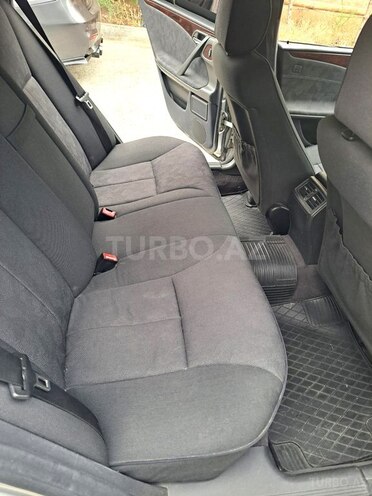 Mercedes E 220 d 2000, 363,880 km - 2.2 l - Bakı