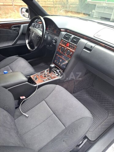 Mercedes E 220 d 2000, 363,880 km - 2.2 l - Bakı