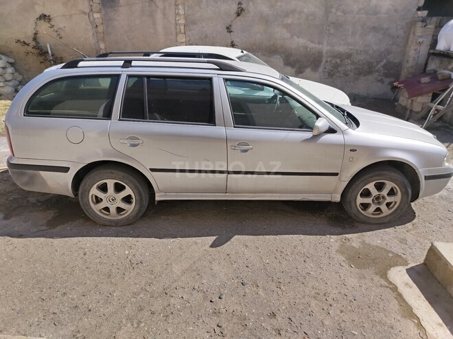 Skoda Octavia 2005, 250,000 km - 2.0 l - Bakı