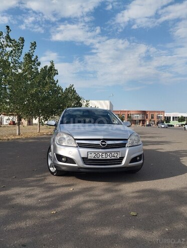 Opel Astra 2007, 320,000 km - 1.4 l - Gəncə